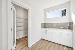 22821 61st St E, Buckley, WA 98321 - Photo 12