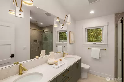 2846 35th Avenue W, Seattle, WA 98199 - Photo 16