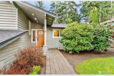 6439 NE 188th Street, Kenmore, WA 98028 - Photo 2