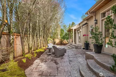 2411 98th Avenue NE, Clyde Hill, WA 98004 - Photo 38