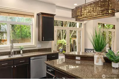 2411 98th Avenue NE, Clyde Hill, WA 98004 - Photo 14