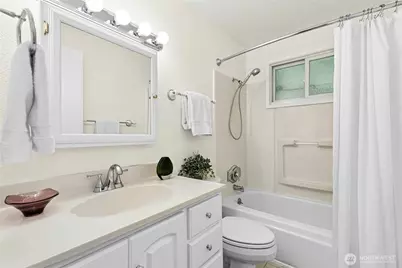 815 NE 200th Street, Shoreline, WA 98155 - Photo 20