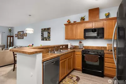 1736 10th Avenue NE #C110, Issaquah, WA 98029 - Photo 6