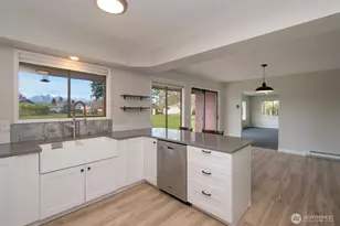 272 Grandview Dr, Sequim, WA 98382 - Photo 14