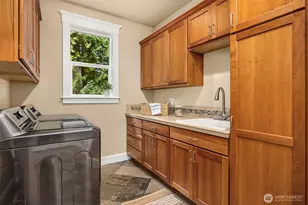 12615 Kallgren Rd NE, Bainbridge Island, WA 98110 - Photo 16