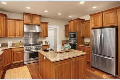 12615 Kallgren Road NE, Bainbridge Island, WA 98110 - Photo 14