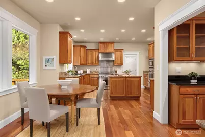 12615 Kallgren Road NE, Bainbridge Island, WA 98110 - Photo 10