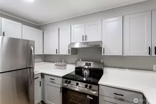 3256 SW Avalon Way, Seattle, WA 98126 - Photo 10