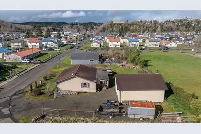 304 Oak Street, Aberdeen, WA 98520 - Photo 18