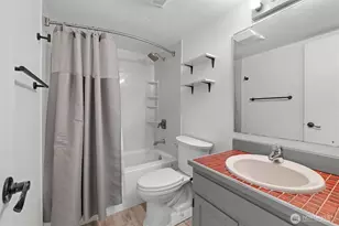 303 13th Ave E, Seattle, WA 98102 - Photo 18