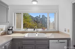 303 13th Ave E, Seattle, WA 98102 - Photo 6