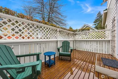 672 Madison Avenue N, Bainbridge Island, WA 98110 - Photo 10