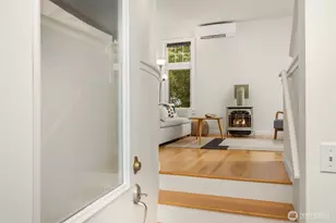 672 Madison Ave N, Bainbridge Island, WA 98110 - Photo 2