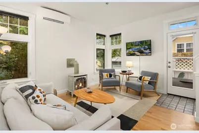 672 Madison Avenue N, Bainbridge Island, WA 98110 - Photo 8