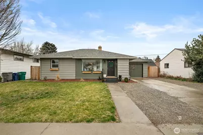 409 N Mills Avenue, Wenatchee, WA 98801 - Photo 1