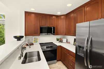 5000 NW Village Park Drive #G242, Issaquah, WA 98027 - Photo 8