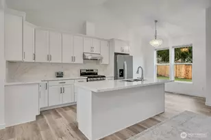 21317 Locust Wy, Lynnwood, WA 98036 - Photo 8