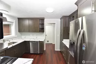 2319 32nd St, Anacortes, WA 98221 - Photo 6