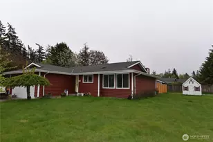 2319 32nd St, Anacortes, WA 98221 - Photo 2