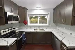 2319 32nd St, Anacortes, WA 98221 - Photo 6