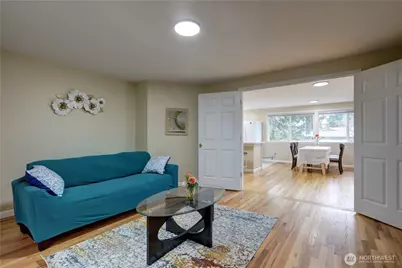 2007 168th Avenue NE, Bellevue, WA 98008 - Photo 10