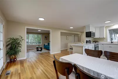 2007 168th Avenue NE, Bellevue, WA 98008 - Photo 8