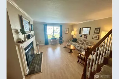 303 S 325th Lane #22D, Federal Way, WA 98003 - Photo 2