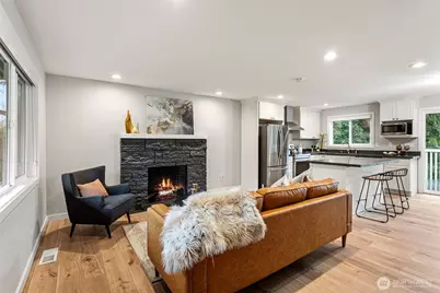 12625 169th Avenue SE, Renton, WA 98059 - Photo 4