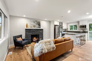 12625 169th Ave SE, Renton, WA 98059 - Photo 4