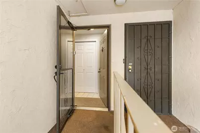 23305 Lakeview Drive #C204, Mountlake Terrace, WA 98043 - Photo 4