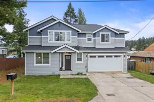 2806 NE Bowen St, Bremerton, WA 98310 - Photo 1