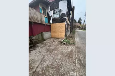 1111 NE 80th Street, Seattle, WA 98115 - Photo 12
