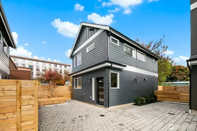 320 N 84th Street, Seattle, WA 98103 - Photo 22
