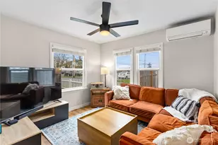 951 SE Dock St, Oak Harbor, WA 98277 - Photo 6