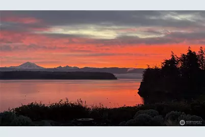 1564 Seacrest Drive, Lummi Island, WA 98262 - Photo 2