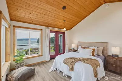 1564 Seacrest Drive, Lummi Island, WA 98262 - Photo 4
