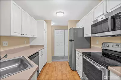 10824 SE 170th Street #B103, Renton, WA 98055 - Photo 14
