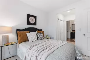 699 John St, Seattle, WA 98109 - Photo 14