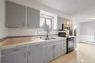 359 Douglas St, Longview, WA 98632 - Photo 16