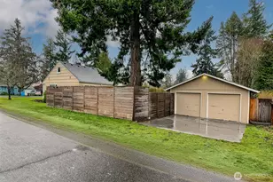 2303 N 193rd St, Shoreline, WA 98133 - Photo 24