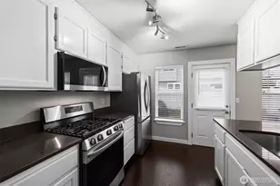 11110 62nd St E, Puyallup, WA 98372 - Photo 6