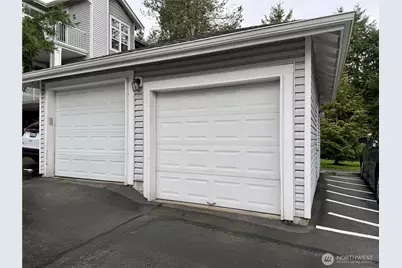 23760 SE 52nd Lane #14-1, Issaquah, WA 98029 - Photo 18