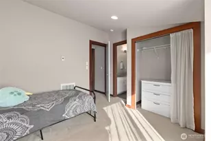 4005 7th Ave NE, Seattle, WA 98105 - Photo 16