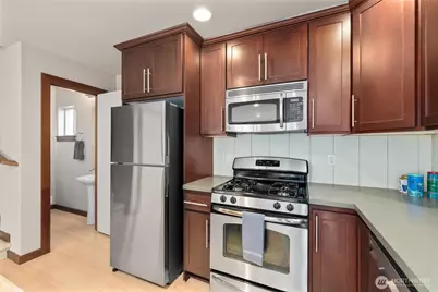 4005 7th Avenue NE, Seattle, WA 98105 - Photo 12