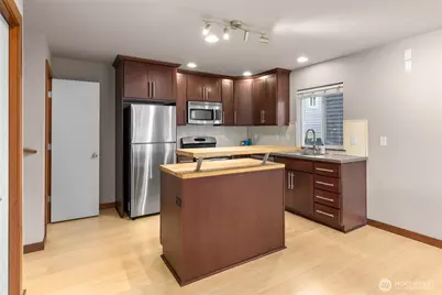 4005 7th Avenue NE, Seattle, WA 98105 - Photo 10