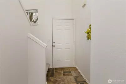 12530 Admiralty Way #H102, Everett, WA 98204 - Photo 4