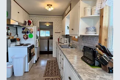 10388 Largent Street NE, Coulee City, WA 99115 - Photo 4