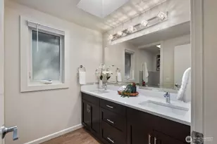 22720 NE 46th St, Redmond, WA 98053 - Photo 24