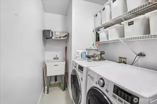 266 Camas Ave SE, Renton, WA 98056 - Photo 16