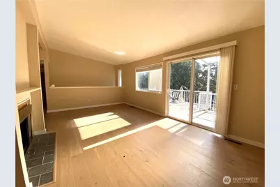 10231 NE 24th Street, Bellevue, WA 98004 - Photo 6